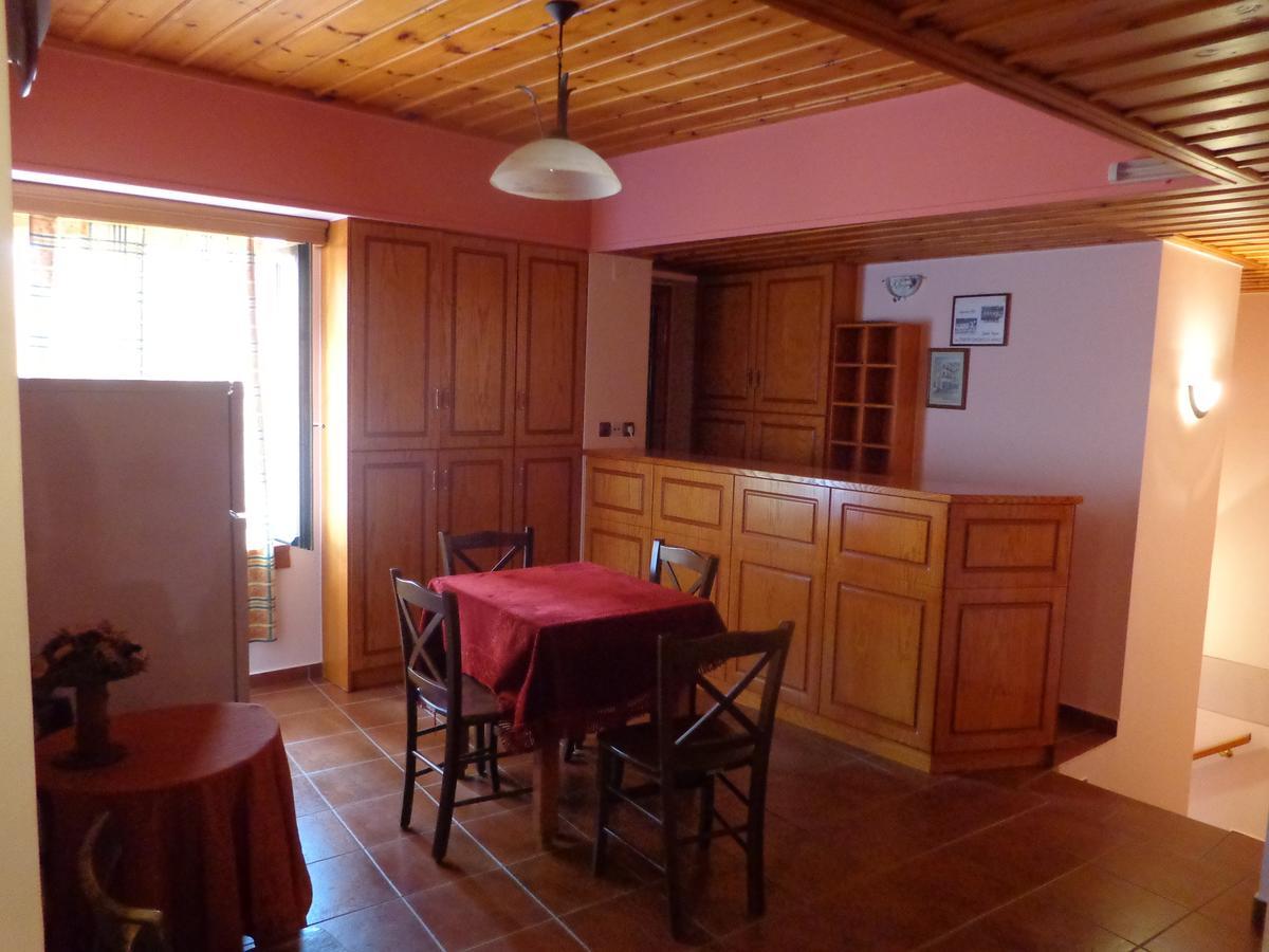Alonaki Guesthouse Platanos  ภายนอก รูปภาพ